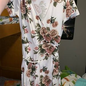 Short sleeve dress